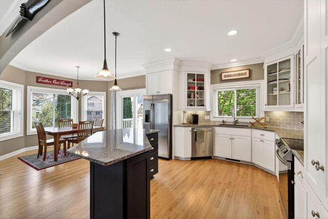 1500 Kentlands Court, Waunakee, WI 53597