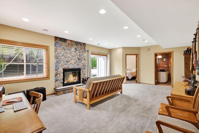 1500 Kentlands Court, Waunakee, WI 53597