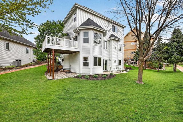 1500 Kentlands Court, Waunakee, WI 53597