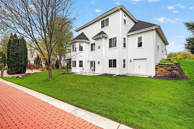 1500 Kentlands Court, Waunakee, WI 53597