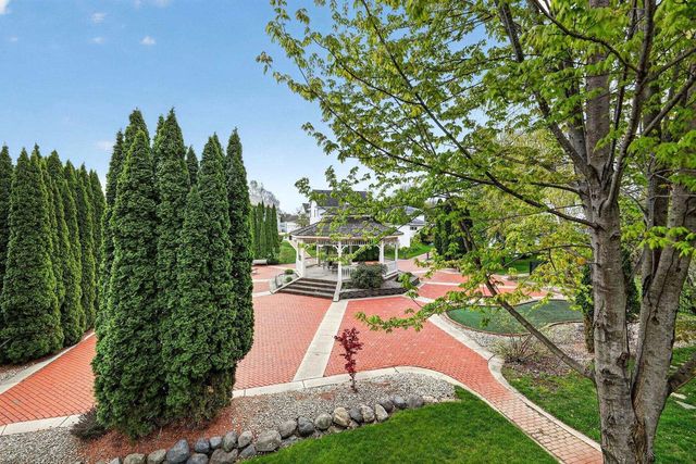 1500 Kentlands Court, Waunakee, WI 53597