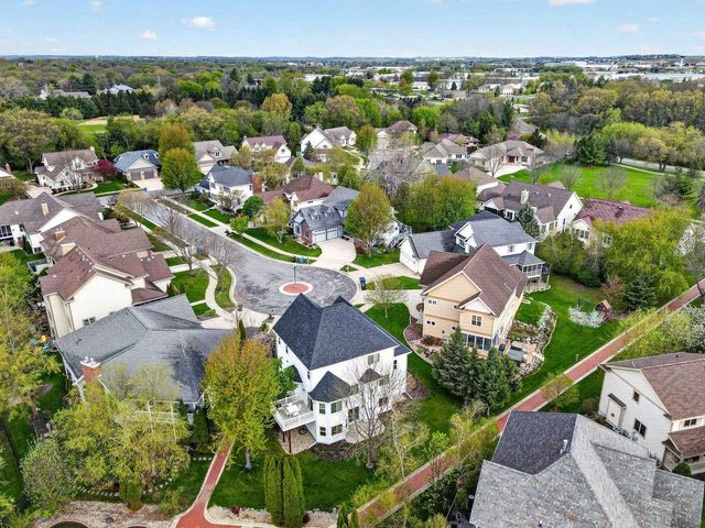 1500 Kentlands Court, Waunakee, WI 53597