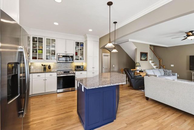 1500 Kentlands Court, Waunakee, WI 53597