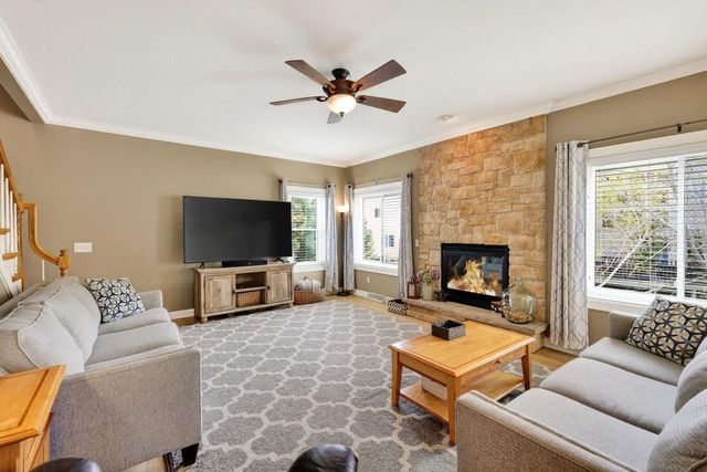 1500 Kentlands Court, Waunakee, WI 53597