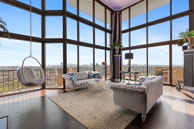 3350 Mccue Road 2404, Houston, TX 77056