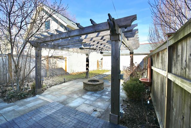 310 E Beck Street, Columbus, OH 43206