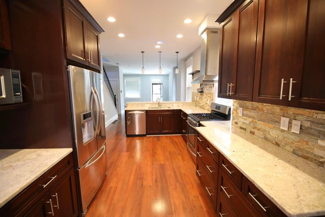 310 E Beck Street, Columbus, OH 43206