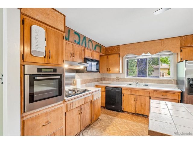 926 S Robb Way, Lakewood, CO 80226