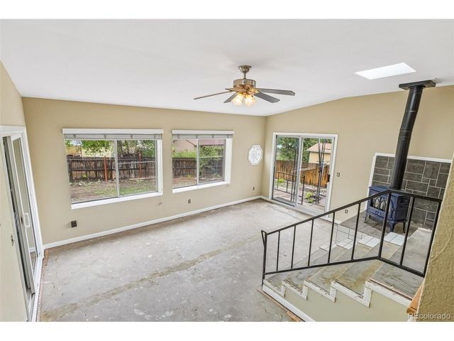 926 S Robb Way, Lakewood, CO 80226