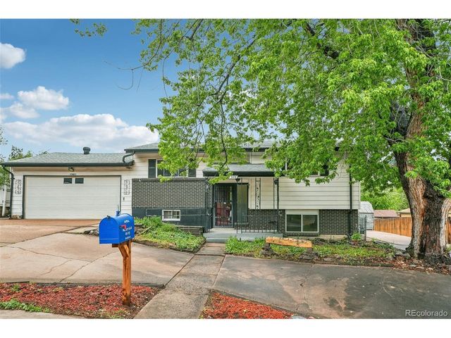 926 S Robb Way, Lakewood, CO 80226