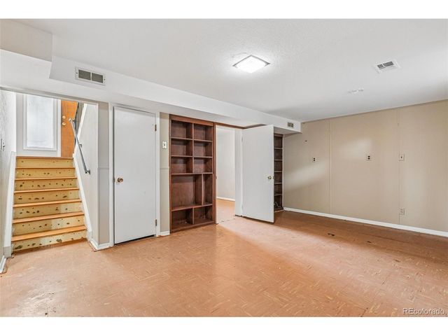 926 S Robb Way, Lakewood, CO 80226