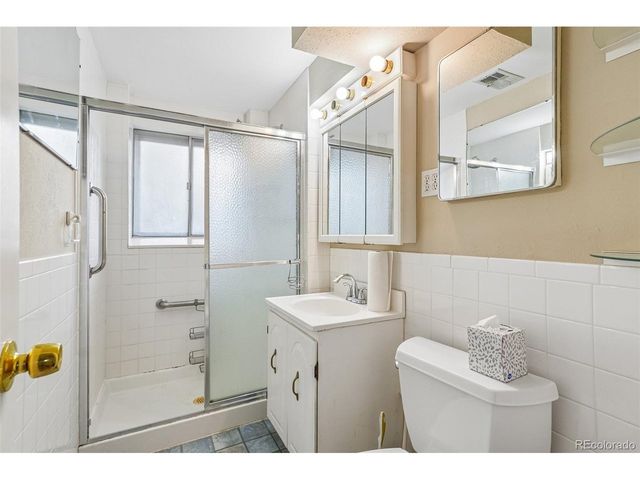 926 S Robb Way, Lakewood, CO 80226