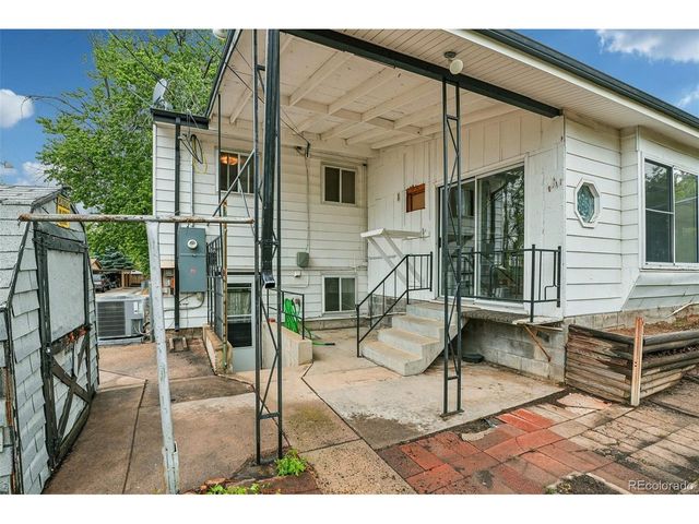 926 S Robb Way, Lakewood, CO 80226