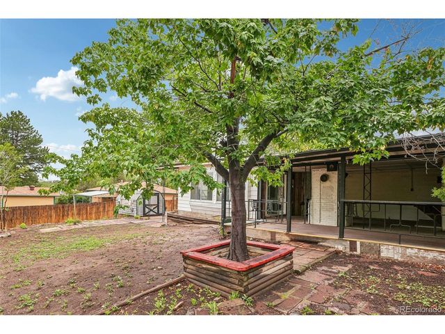 926 S Robb Way, Lakewood, CO 80226