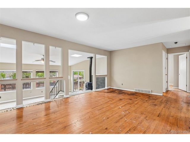 926 S Robb Way, Lakewood, CO 80226