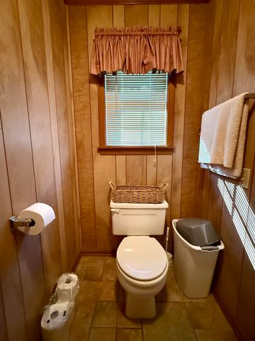 1114 Juniper Dr., Columbia, MS 39429