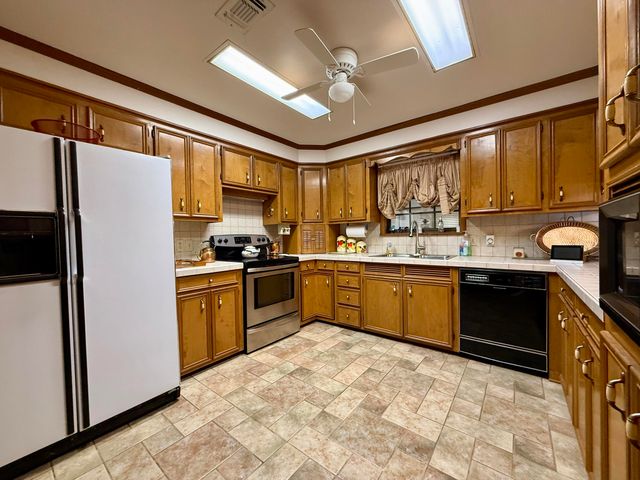 1114 Juniper Dr., Columbia, MS 39429