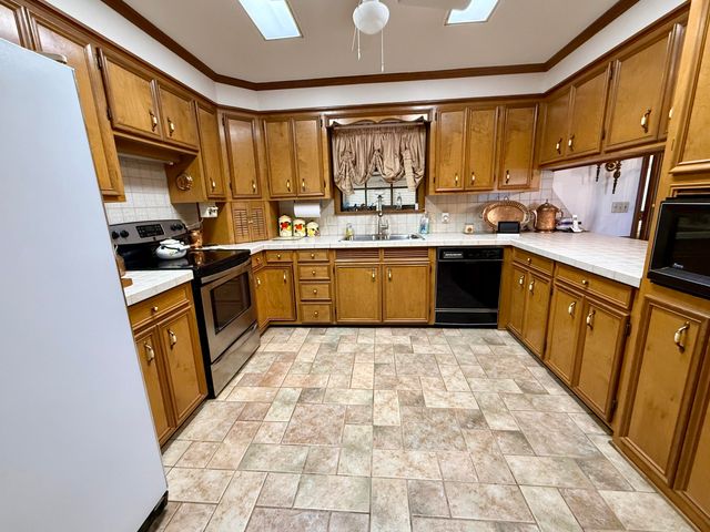 1114 Juniper Dr., Columbia, MS 39429