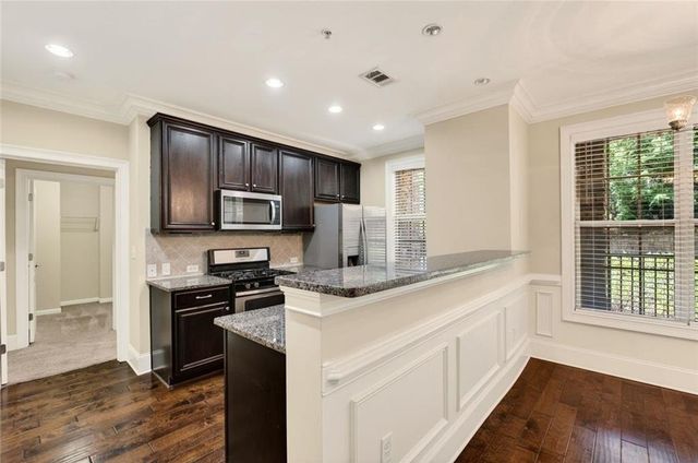 2300 Peachford Road 4002, Dunwoody, GA 30338