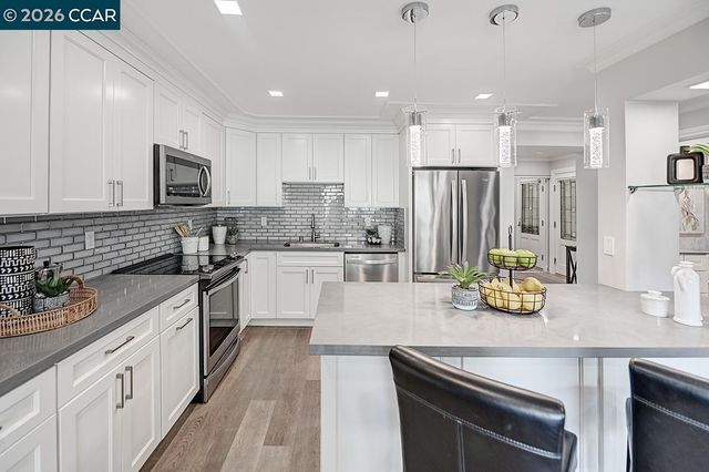 3410 TICE CREEK 4, Walnut Creek, CA 94595