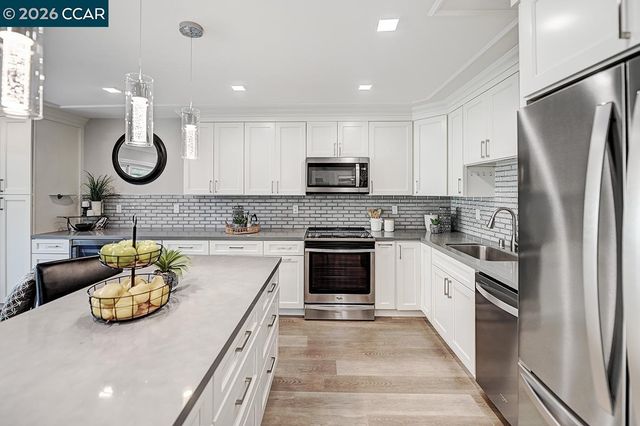 3410 TICE CREEK 4, Walnut Creek, CA 94595