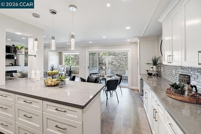 3410 TICE CREEK 4, Walnut Creek, CA 94595