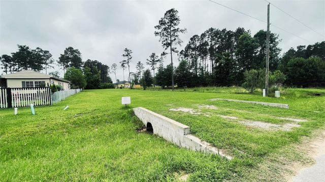 48 Road 5027, Cleveland, TX 77327