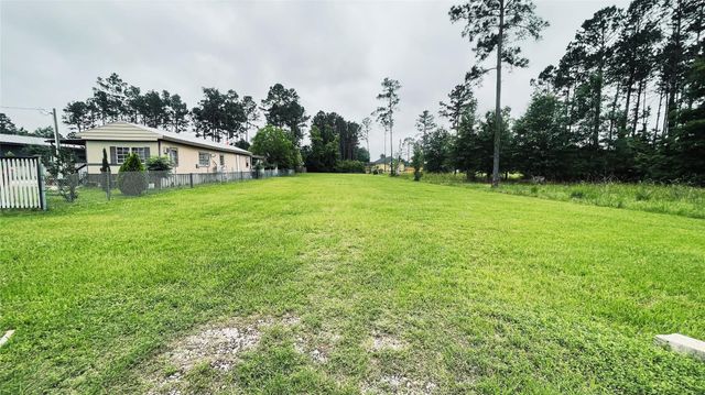 48 Road 5027, Cleveland, TX 77327