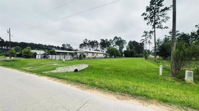 48 Road 5027, Cleveland, TX 77327