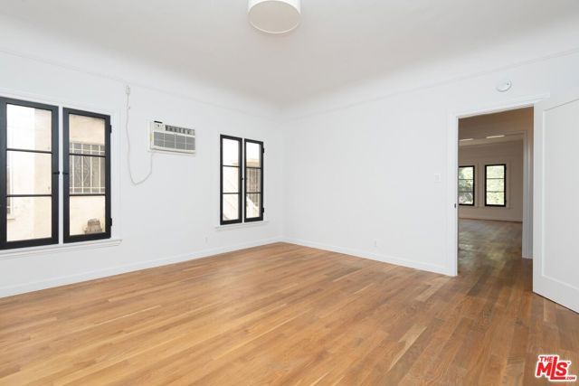 900 S Orange Grove Avenue 103, Los Angeles, CA 90036