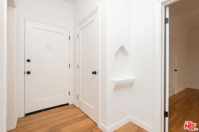 900 S Orange Grove Avenue 103, Los Angeles, CA 90036