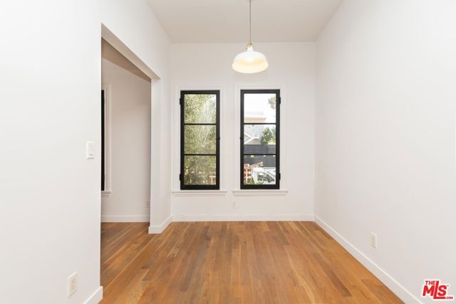 900 S Orange Grove Avenue 103, Los Angeles, CA 90036