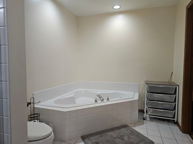 10956 S 76th Avenue, Palos Hills, IL 60465