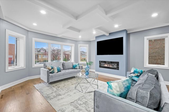 1531 Wenonah Avenue, Berwyn, IL 60402