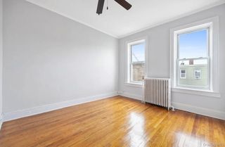 7152 68th Street, Glendale, NY 11385