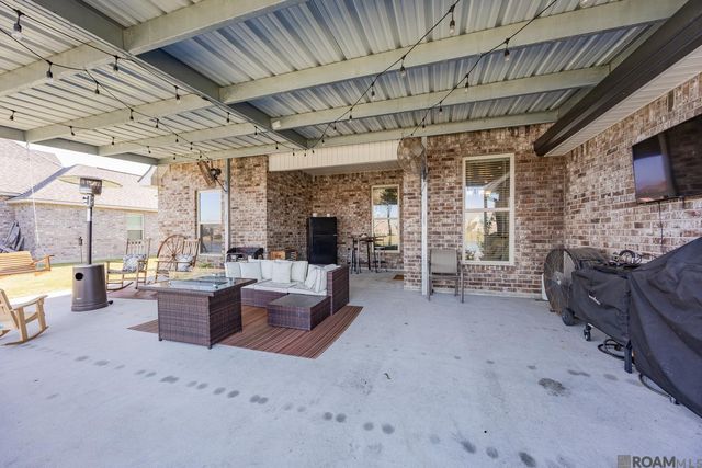 4822 Longwood Dr, Addis, LA 70710