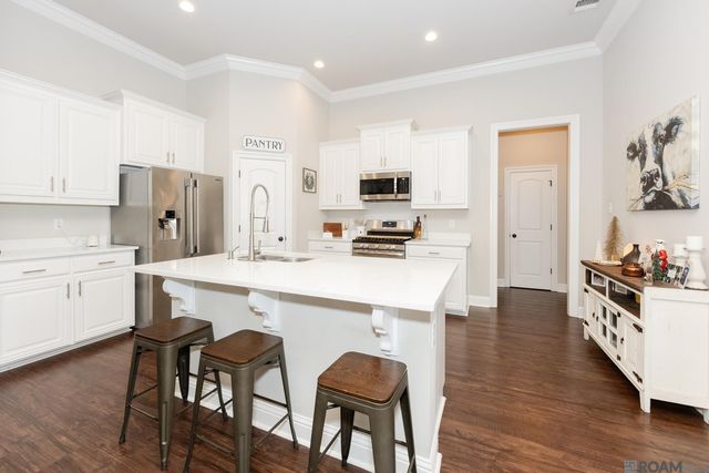 4822 Longwood Dr, Addis, LA 70710