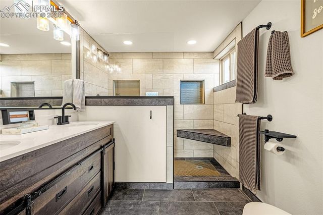 300 Spring Street, Palmer Lake, CO 80133