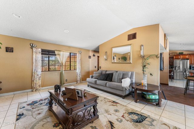 9615 E Avenue S12, Littlerock, CA 93543
