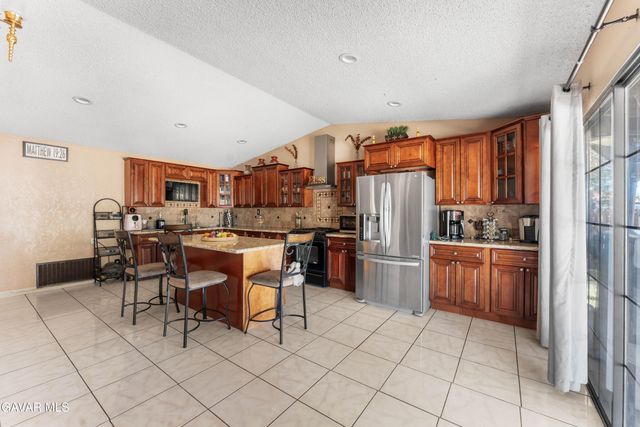9615 E Avenue S12, Littlerock, CA 93543