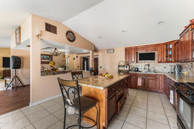 9615 E Avenue S12, Littlerock, CA 93543