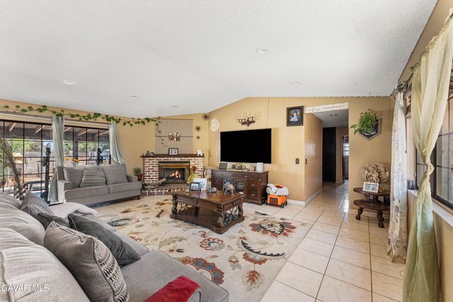 9615 E Avenue S12, Littlerock, CA 93543