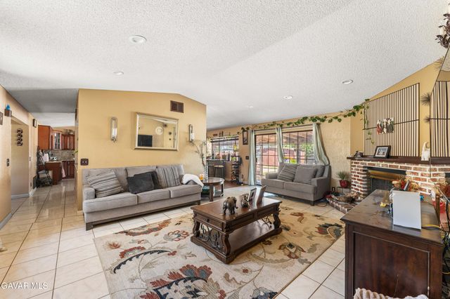 9615 E Avenue S12, Littlerock, CA 93543