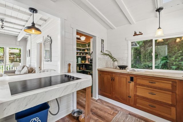 9429 E Zayante Road, Felton, CA 95018