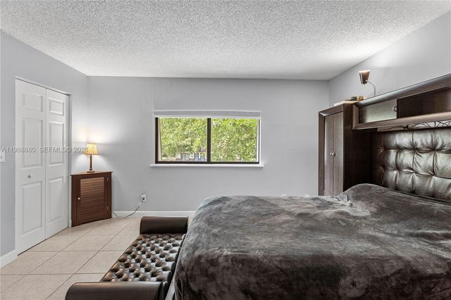 2260 NW 59th Way, Lauderhill, FL 33313