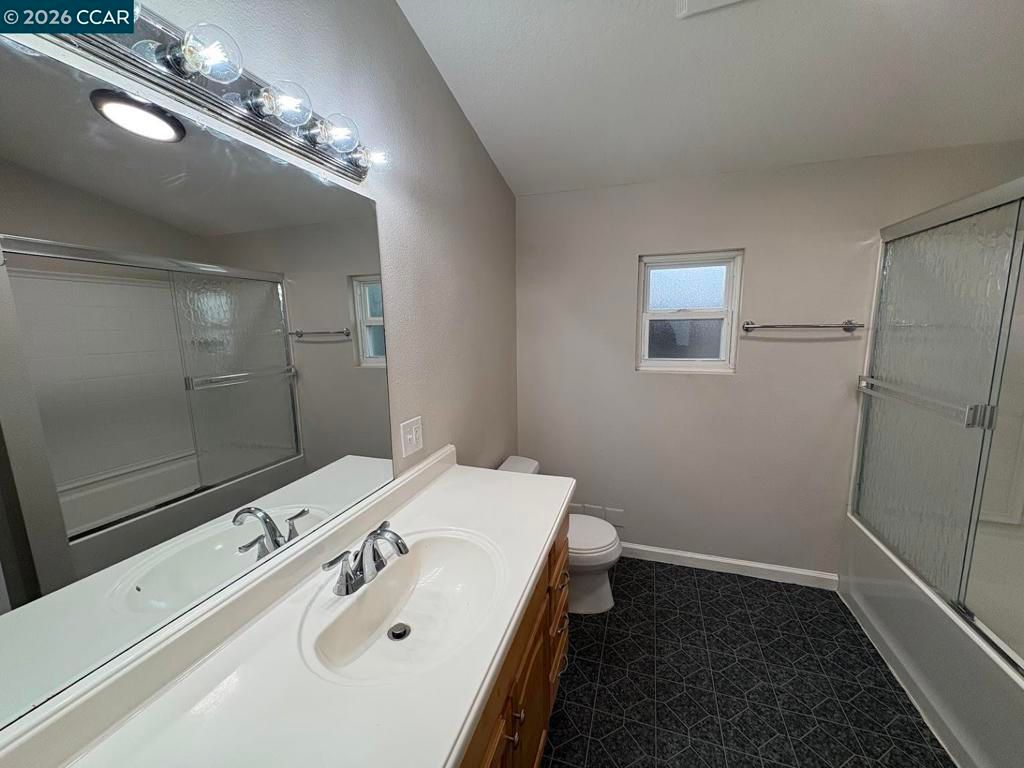 Image 10 of property listing at 117 Star Street, Oakley, CA 94561