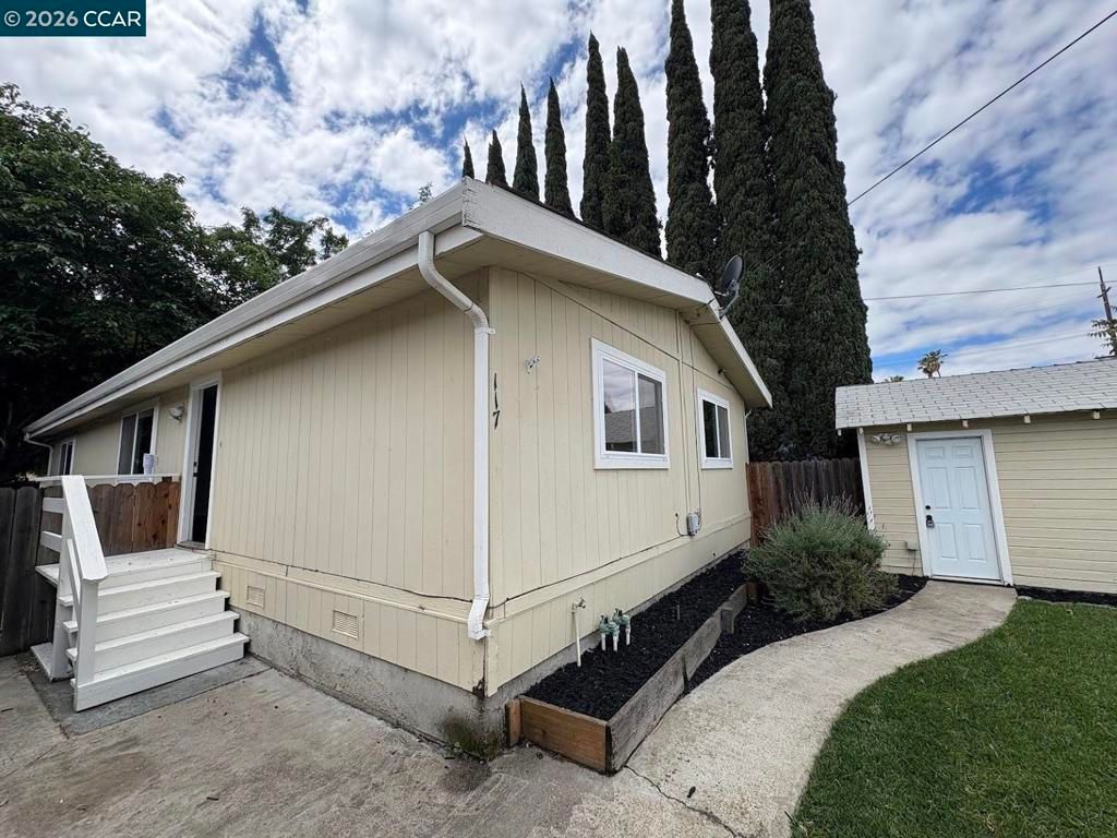 Image 17 of property listing at 117 Star Street, Oakley, CA 94561