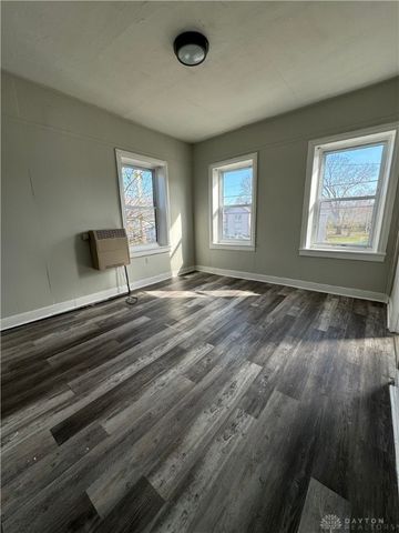 111 Old Main Street 111, Miamisburg, OH 45342