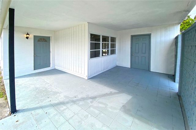 355 6th Road SW, Vero Beach, FL 32962