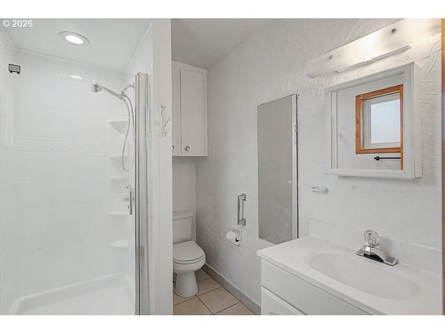 3000 Ne 49TH St, Vancouver, WA 98663